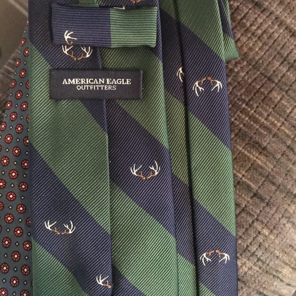 2 Slim Ties - Picture 2 of 2